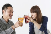 「私だけ飲むのもなあ…」お酒を飲まない男性と楽しいデートをするためには？