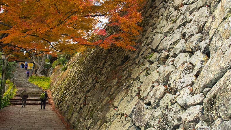 勝尾寺の石垣